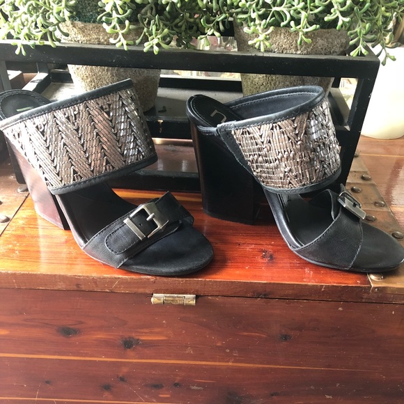 Sandals - Picture 8 of 9